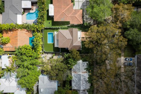 Купить виллу или дом в Корал-Гейблс, Флорида 4 спальни, № 2044790 - фото 26