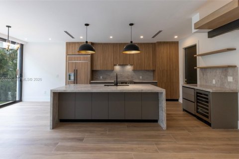 Купить виллу или дом в Корал-Гейблс, Флорида 4 спальни, № 2044790 - фото 8