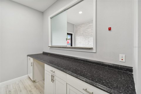 Снять в аренду коммерческую недвижимость в Лутц, Флорида 373.1м2, № 1667049 - фото 20