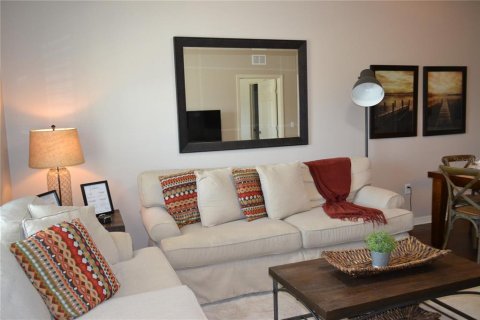 Townhouse in Kissimmee, Florida 3 bedrooms, 120.77 sq.m. № 1250136 - photo 3