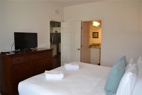 Townhouse in Kissimmee, Florida 3 bedrooms, 120.77 sq.m. № 1250136 - photo 14