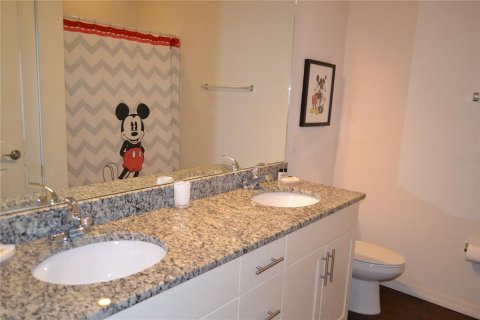 Townhouse in Kissimmee, Florida 3 bedrooms, 120.77 sq.m. № 1250136 - photo 21