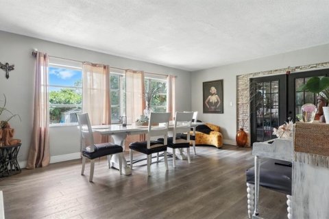 Casa en venta en Orlando, Florida, 3 dormitorios, 171.4 m2 № 1919045 - foto 5