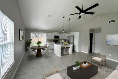 Villa ou maison à vendre à Apopka, Floride: 2 chambres, 87.33 m2 № 2227823 - photo 2