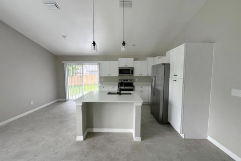 Villa ou maison à vendre à Apopka, Floride: 2 chambres, 87.33 m2 № 2227823 - photo 5