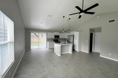 Villa ou maison à vendre à Apopka, Floride: 2 chambres, 87.33 m2 № 2227823 - photo 3