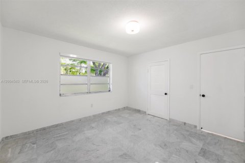 Villa ou maison à vendre à Coral Gables, Floride: 3 chambres, 158.86 m2 № 2068757 - photo 28