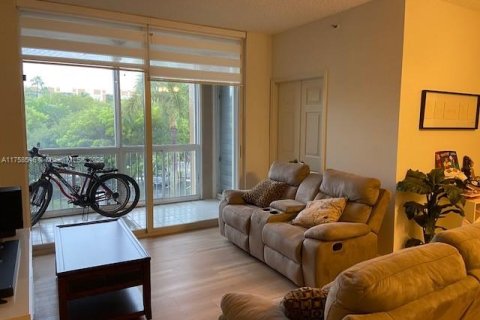 Condo in Doral, Florida, 2 bedrooms  № 1714296 - photo 2