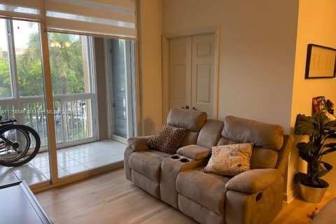 Condo in Doral, Florida, 2 bedrooms  № 1714296 - photo 4