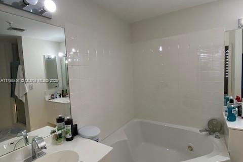 Condo in Doral, Florida, 2 bedrooms  № 1714296 - photo 10