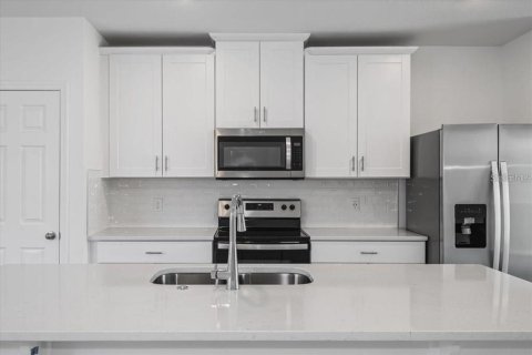 Villa ou maison à vendre à Kissimmee, Floride: 3 chambres, 137.87 m2 № 1821382 - photo 5