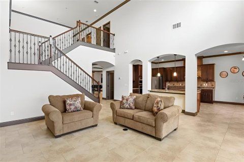 House in Winter Garden, Florida 5 bedrooms, 438.13 sq.m. № 1837922 - photo 14