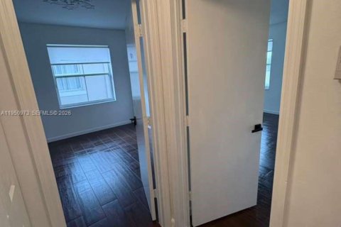 Adosado en alquiler en Miramar, Florida, 2 dormitorios № 2007083 - foto 21