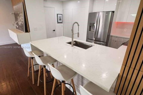 Adosado en Miramar, Florida 2 dormitorios № 2007083