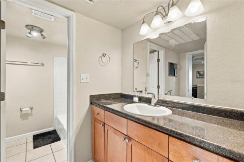 Copropriété à louer à Saint Petersburg, Floride: 1 chambre, 76.46 m2 № 2415247 - photo 13