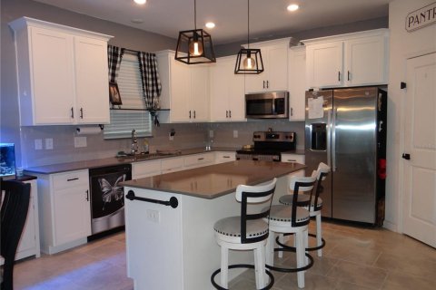 House in Groveland, Florida 4 bedrooms, 175.03 sq.m. № 2209810 - photo 9