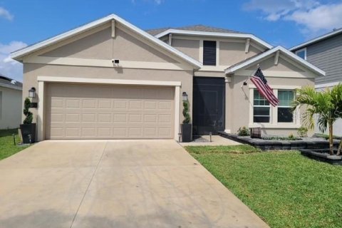 House in Groveland, Florida 4 bedrooms, 175.03 sq.m. № 2209810