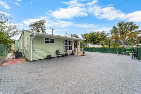 Casa en venta en Tampa, Florida, 3 dormitorios, 159.51 m2 № 2236511 - foto 3