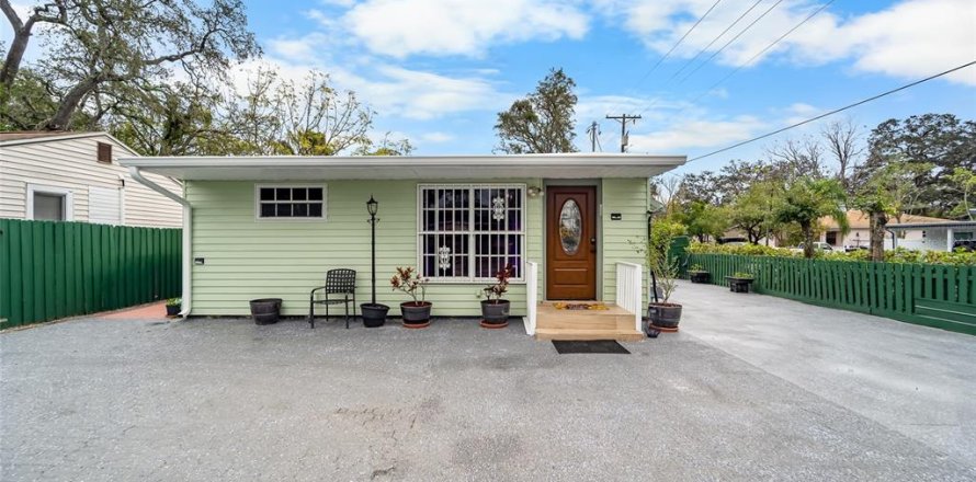 Casa en Tampa, Florida 3 dormitorios, 159.51 m2 № 2236511
