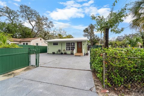 Casa en venta en Tampa, Florida, 3 dormitorios, 159.51 m2 № 2236511 - foto 4