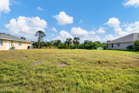 Terreno en venta en Rotonda, Florida № 1561780 - foto 8