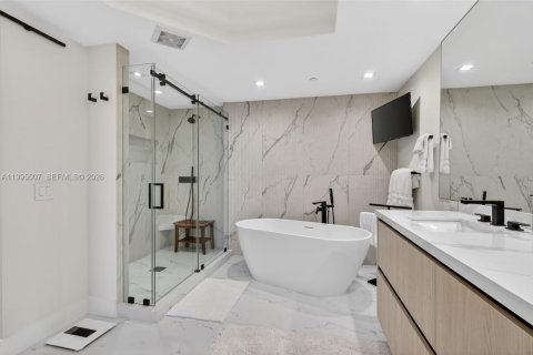 Condo in Aventura, Florida, 3 bedrooms  № 2060774 - photo 26