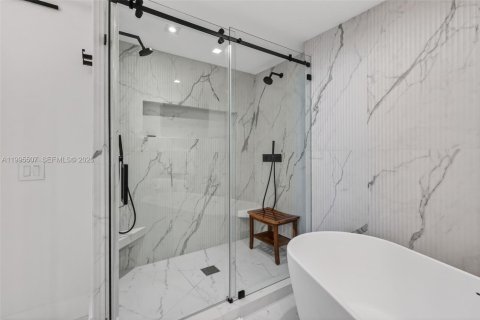 Condo in Aventura, Florida, 3 bedrooms  № 2060774 - photo 28