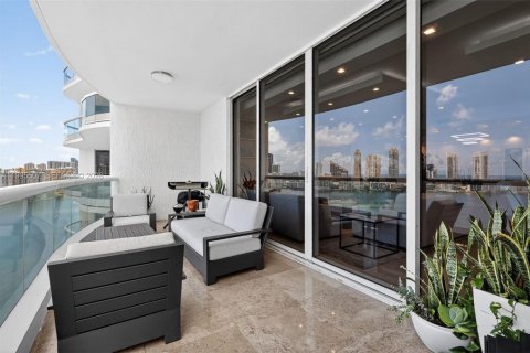 Condo in Aventura, Florida, 3 bedrooms  № 2060774 - photo 30