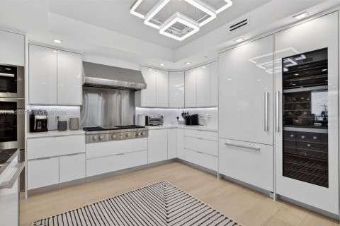 Condo in Aventura, Florida, 3 bedrooms  № 2060774 - photo 12