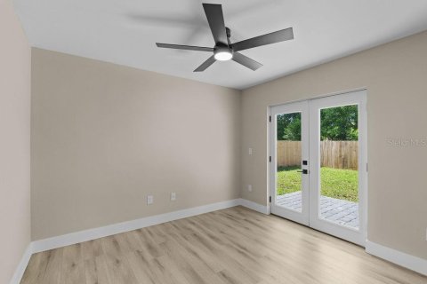 House in Orlando, Florida 3 bedrooms, 108.7 sq.m. № 2201843 - photo 16