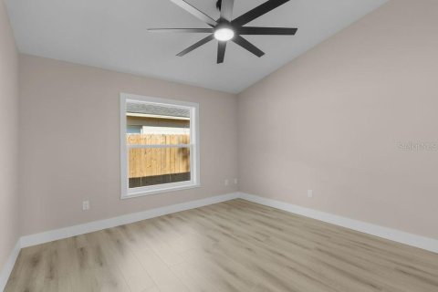 House in Orlando, Florida 3 bedrooms, 108.7 sq.m. № 2201843 - photo 22