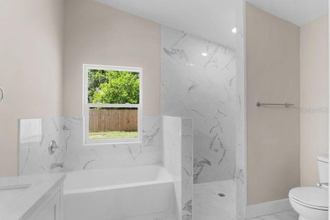 House in Orlando, Florida 3 bedrooms, 108.7 sq.m. № 2201843 - photo 19
