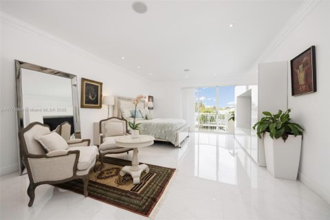 Townhouse in Aventura, Florida 5 bedrooms, 334.45 sq.m. № 1961973 - photo 19