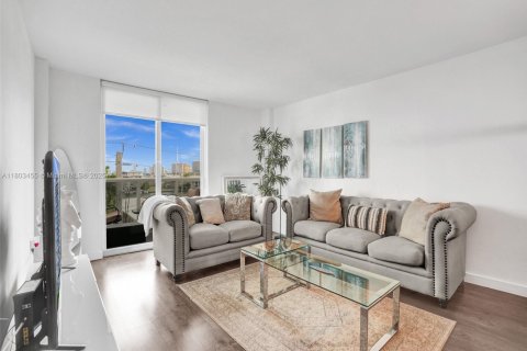 Condo in North Bay Village, Florida, 1 bedroom  № 1739854 - photo 4