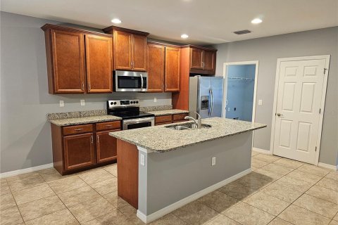 Villa ou maison à louer à Fort Myers, Floride: 2 chambres, 141.12 m2 № 2308381 - photo 2