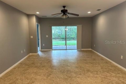 Villa ou maison à louer à Fort Myers, Floride: 2 chambres, 141.12 m2 № 2308381 - photo 3