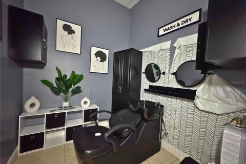 Propiedad comercial en alquiler en Leesburg, Florida, 132.85 m2 № 1747394 - foto 10