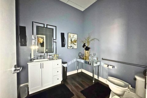 Propiedad comercial en alquiler en Leesburg, Florida, 132.85 m2 № 1747394 - foto 9