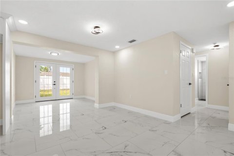 House in Holiday, Florida 3 bedrooms, 118.91 sq.m. № 2394232 - photo 6