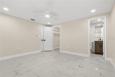 House in Holiday, Florida 3 bedrooms, 118.91 sq.m. № 2394232 - photo 20
