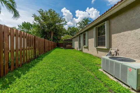 Casa en alquiler en Wellington, Florida, 3 dormitorios, 128.76 m2 № 1155804 - foto 1
