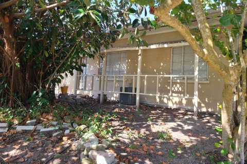 Villa ou maison à vendre à New Smyrna Beach, Floride: 2 chambres, 80.27 m2 № 1564936 - photo 2