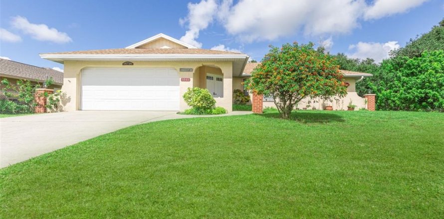 Casa en Port Charlotte, Florida 3 dormitorios, 140.28 m2 № 1907794