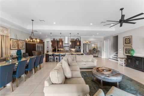 House in Four Corners, Florida 11 bedrooms, 734.02 sq.m. № 1886212 - photo 19