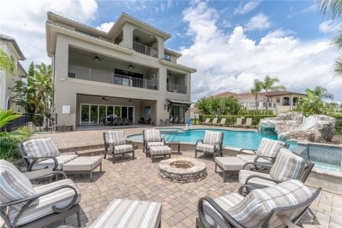 House in Four Corners, Florida 11 bedrooms, 734.02 sq.m. № 1886212 - photo 2