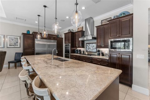 House in Four Corners, Florida 11 bedrooms, 734.02 sq.m. № 1886212 - photo 11