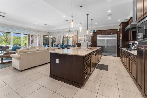 House in Four Corners, Florida 11 bedrooms, 734.02 sq.m. № 1886212 - photo 14