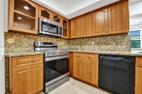 Купить виллу или дом в Санрайз, Флорида 3 спальни, 161.09м2, № 1743999 - фото 19