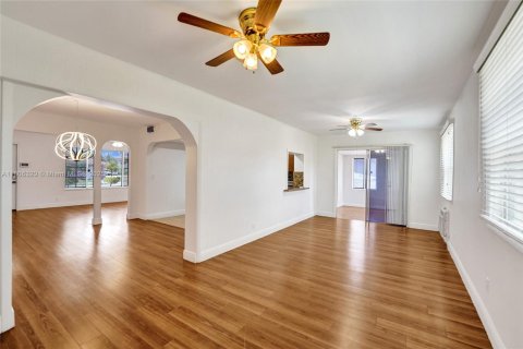 Купить виллу или дом в Санрайз, Флорида 3 спальни, 161.09м2, № 1743999 - фото 30