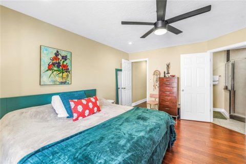 Condo in Saint Petersburg, Florida, 2 bedrooms  № 2212947 - photo 6